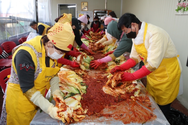 박병규 광산구청장 대한적십자사 광산구협의회 김장 나눔 행사 / 광산구 제공