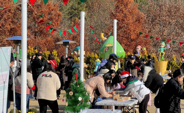 진주시의 미리 크리스마스파티 문화행사 모습. 사진제공=진주시청.